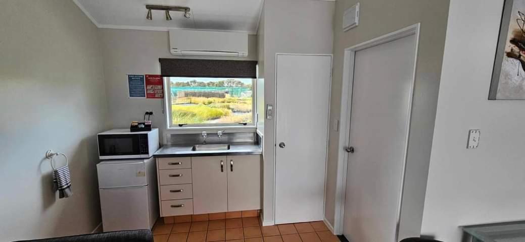 Sunnydays Motel 吉斯伯恩 外观 照片